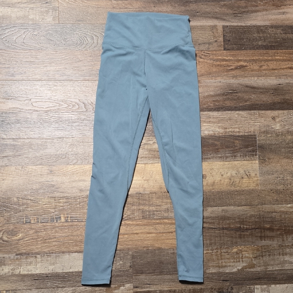 High-Waisted Blue Leggings